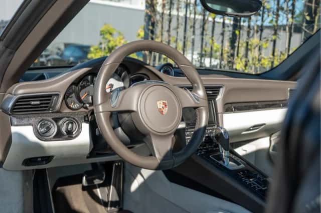 Porsche 911 (2014) thumbnail 16