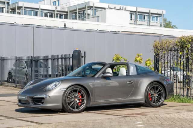 Porsche 911 (2014) thumbnail 3