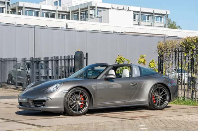 Porsche 911 (2014) thumbnail 3