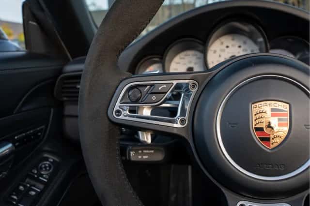 Porsche 911 (2017) thumbnail 36