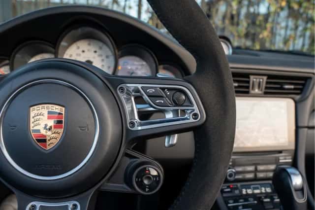 Porsche 911 (2017) thumbnail 37