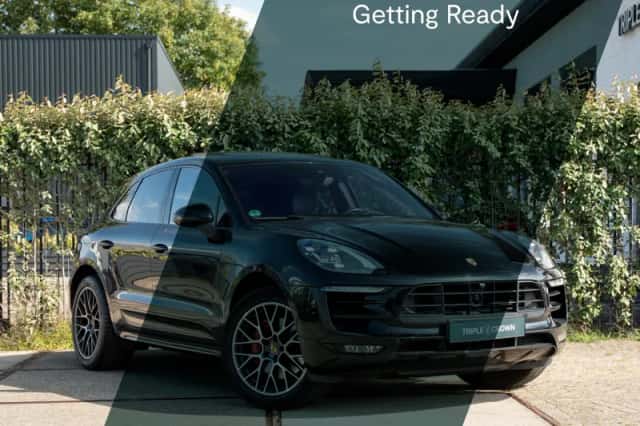 Porsche Macan (2018) thumbnail 1