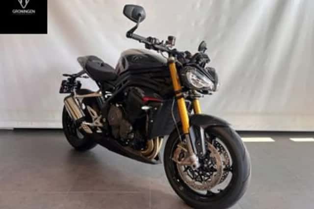 Triumph SPEED TRIPLE 1200 RS (2026) thumbnail 2
