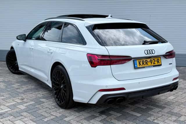 Audi A6 (2023) thumbnail 2