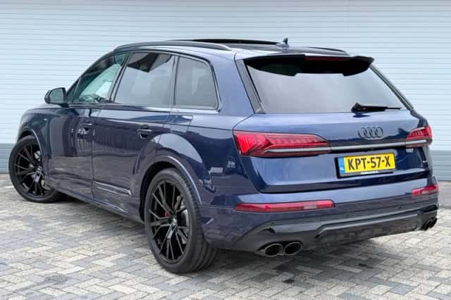 Audi Q7 (2020) thumbnail 2