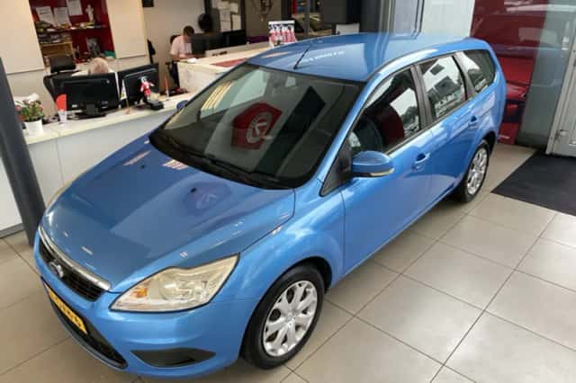 Ford Focus (2008) thumbnail 2