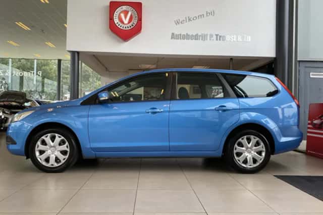 Ford Focus (2008) thumbnail 4