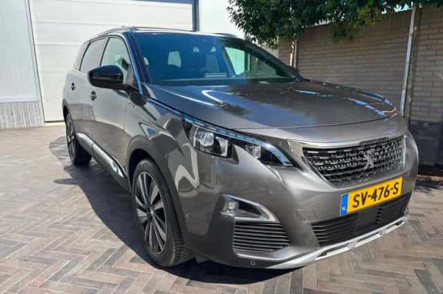 Peugeot 5008 (2018) thumbnail 1