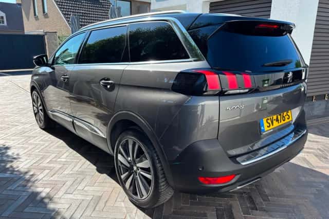 Peugeot 5008 (2018) thumbnail 4