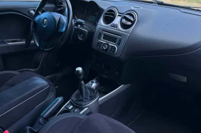 Alfa Romeo Mito (2013) thumbnail 4
