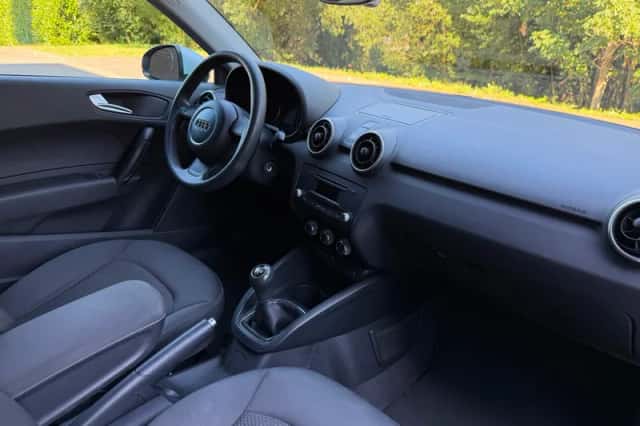 Audi A1 (2011) thumbnail 3