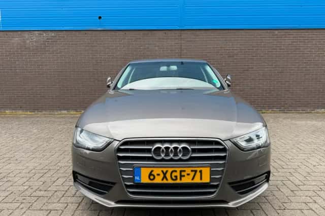 Audi A4 (2014) thumbnail 5