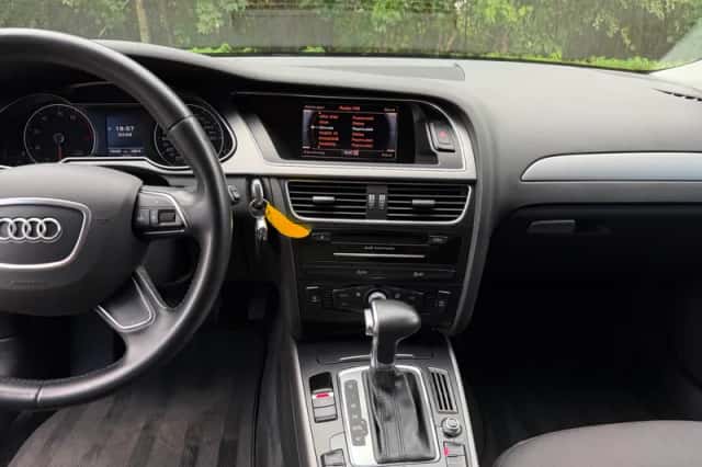 Audi A4 (2014) thumbnail 6