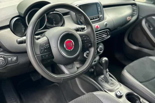 Fiat 500 (2017) thumbnail 2