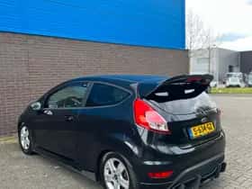 Ford Fiesta (2015) thumbnail 10
