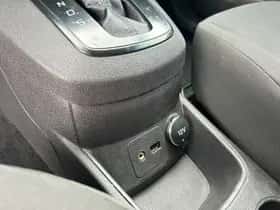 Ford Fiesta (2015) thumbnail 15