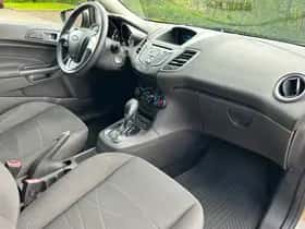 Ford Fiesta (2015) thumbnail 4