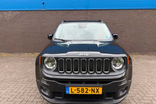 Jeep Renegade (2016) thumbnail 5