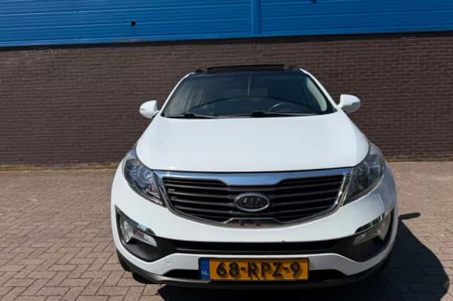 Kia Sportage (2011) thumbnail 5