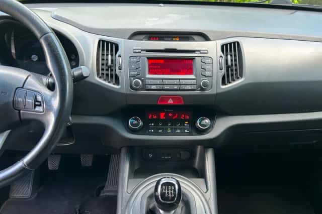 Kia Sportage (2011) thumbnail 6