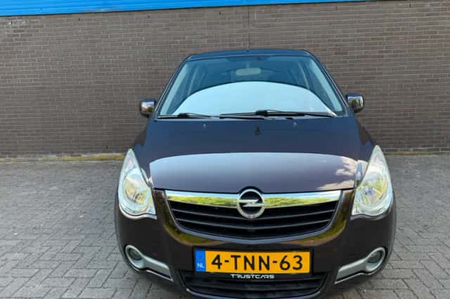 Opel Agila (2014) thumbnail 5