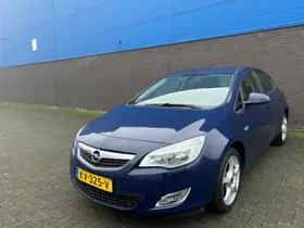 Opel Astra (2011)