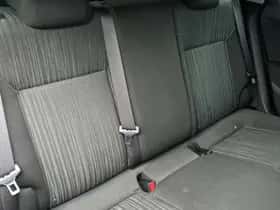 Opel Astra (2011) thumbnail 12