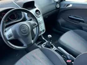 Opel Corsa (2009) thumbnail 2