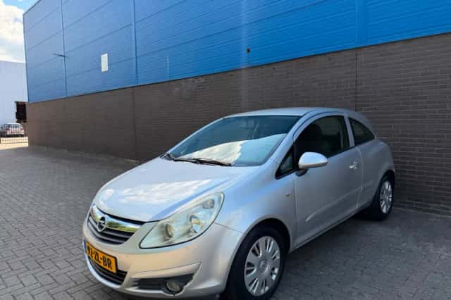 Opel Corsa (2008) thumbnail 1