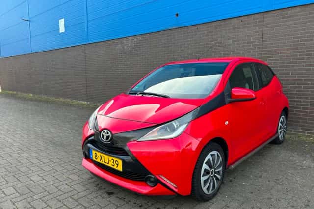 Toyota Aygo (2014) thumbnail 1