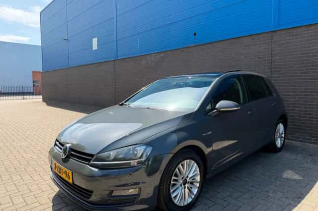 Volkswagen Golf (2014) thumbnail 1