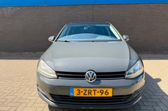 Volkswagen Golf (2014) thumbnail 5
