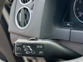 Volkswagen Golf (2010) thumbnail 14