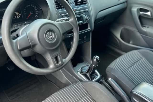 Volkswagen Polo (2014) thumbnail 2