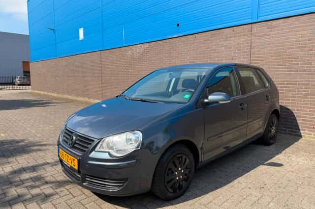 Volkswagen Polo (2007) thumbnail 1