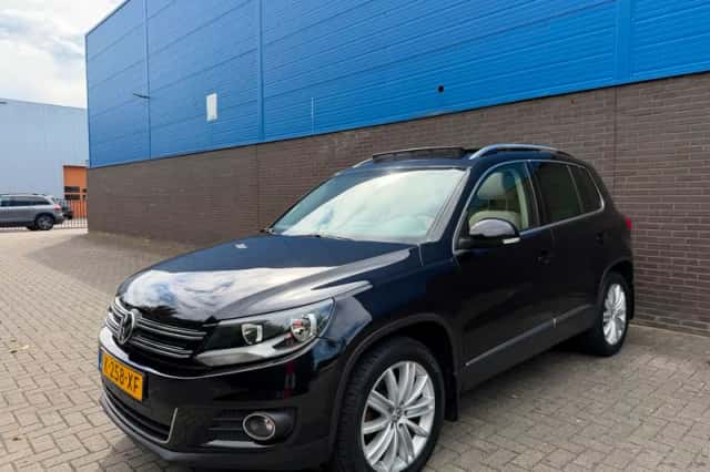 Volkswagen Tiguan (2013) thumbnail 1
