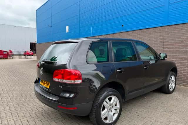 Volkswagen Touareg (2006) thumbnail 3