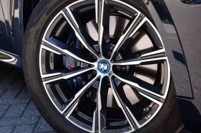 BMW X5 (2020) thumbnail 6