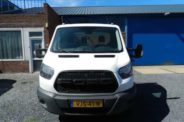 Ford Transit (2017) thumbnail 1