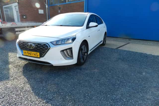 Hyundai Ioniq (2020) thumbnail 1