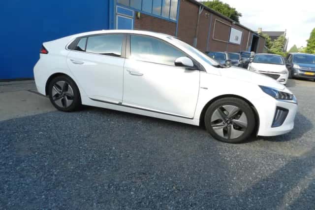 Hyundai Ioniq (2020) thumbnail 5