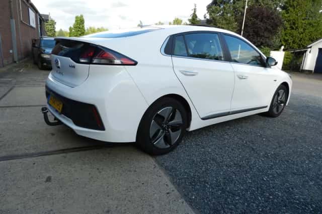 Hyundai Ioniq (2020) thumbnail 6