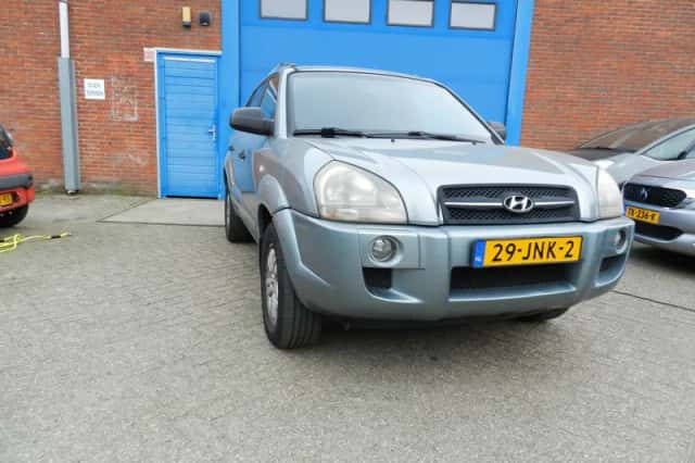 Hyundai Tucson (2009) thumbnail 1