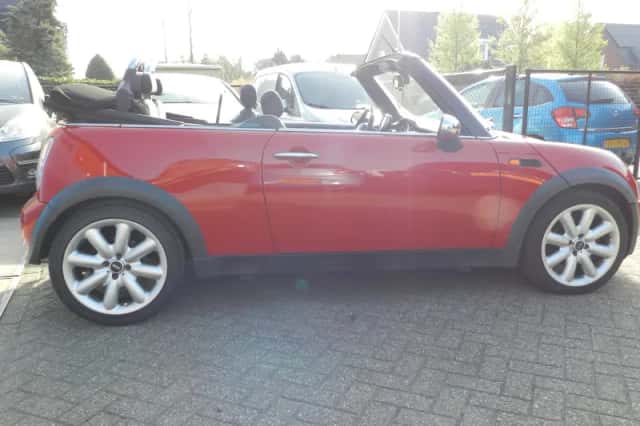 MINI Cabrio (2007) thumbnail 6