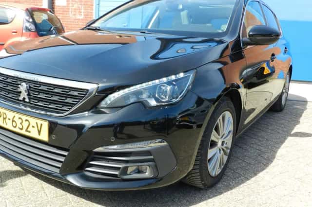 Peugeot 308 (2017) thumbnail 2