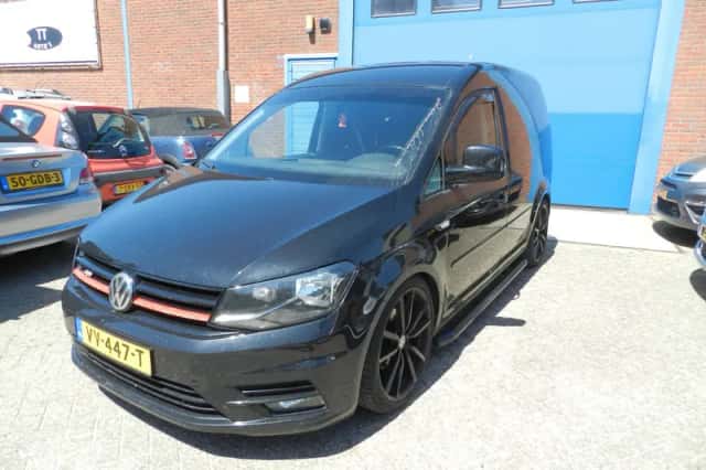 Volkswagen Caddy (2016) thumbnail 3