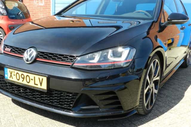 Volkswagen Golf (2017) thumbnail 1