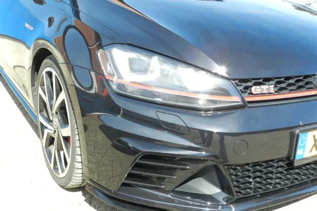 Volkswagen Golf (2017) thumbnail 3