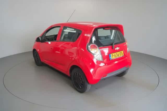 Chevrolet Spark (2012) thumbnail 6