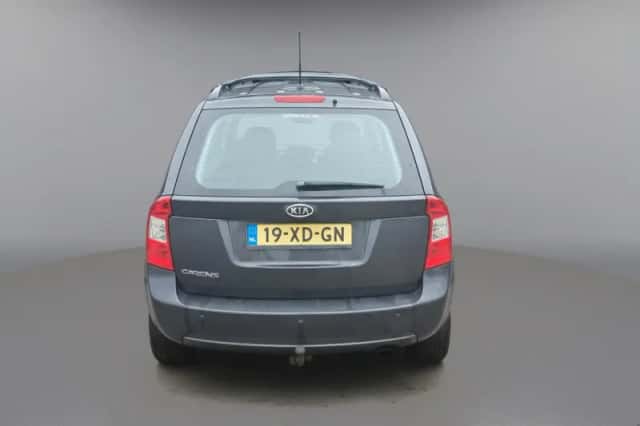Kia Carens (2007) thumbnail 4